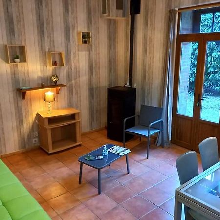 Suite Dans Le Jardin Du Chateau Agonges Εξωτερικό φωτογραφία