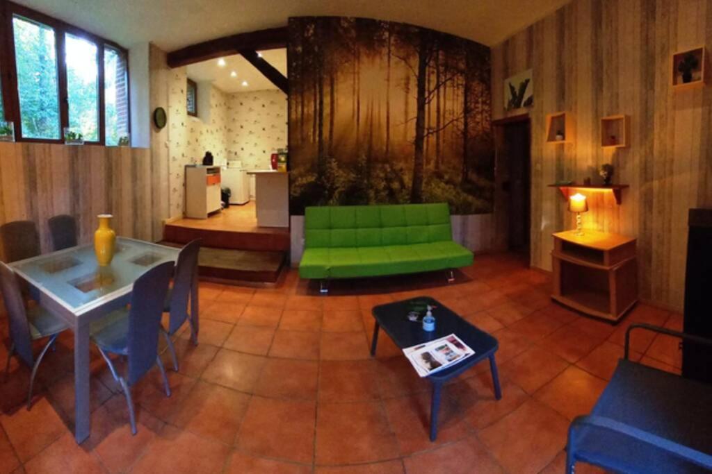 Suite Dans Le Jardin Du Chateau Agonges Εξωτερικό φωτογραφία